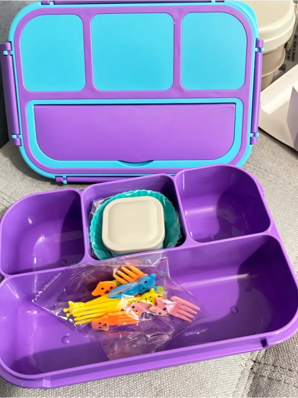 Bento Box Lunch Container in Beige - Picture 5 of 10